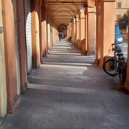 Saragozza Guest House โบโลญญา ภายนอก รูปภาพ