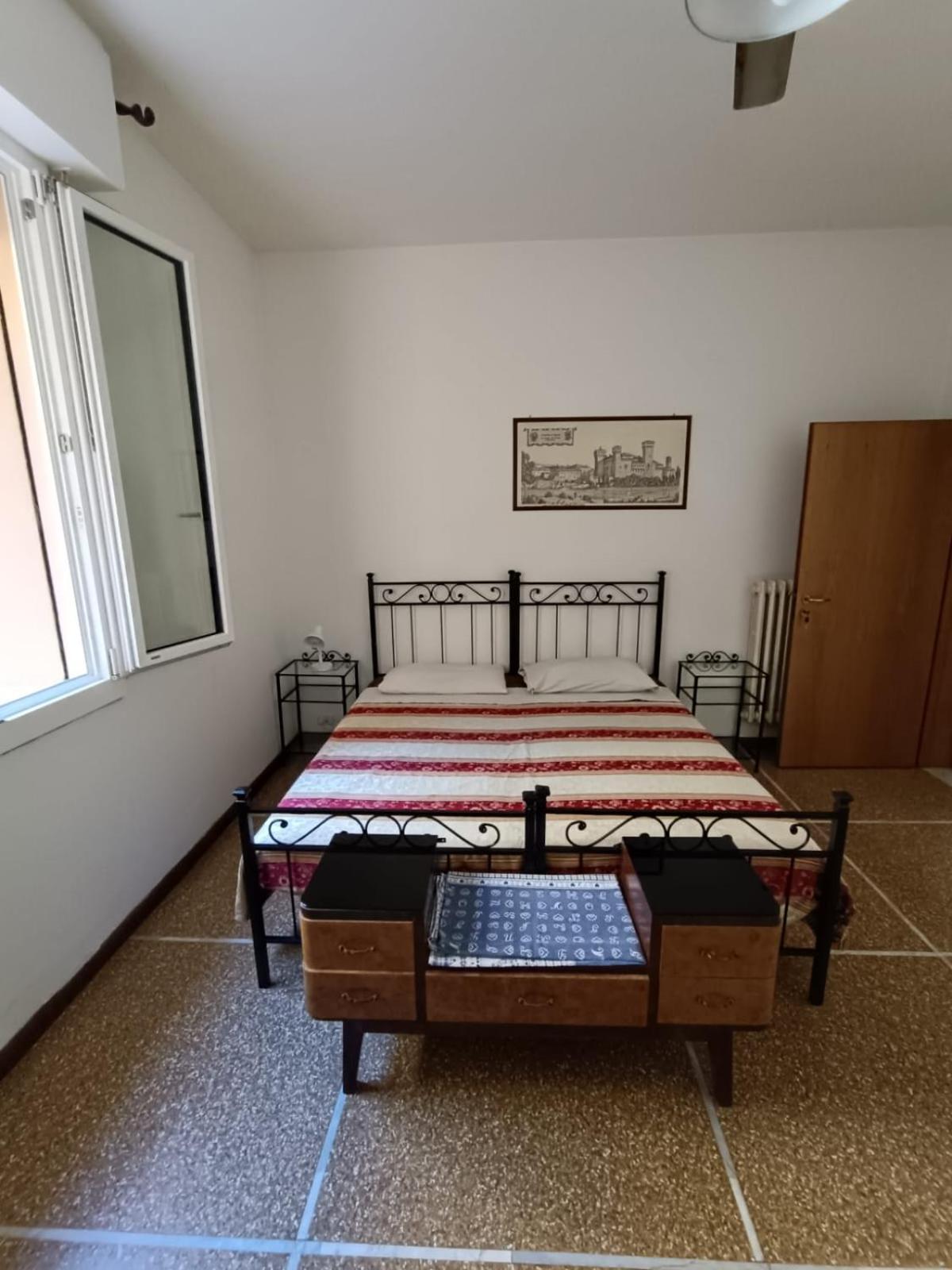 Saragozza Guest House โบโลญญา ภายนอก รูปภาพ